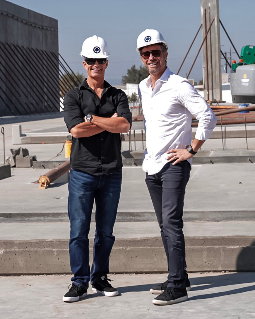 Jordan & Mikel at the building of the North Valley Studios (August 2018)